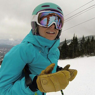 Katie Nichols SkiEssentials Ski Test Headshot