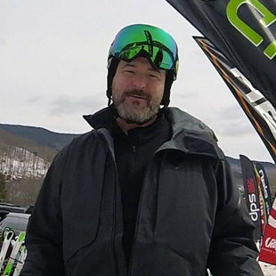 Mike Thomas SkiEssentials Ski Test Headshot