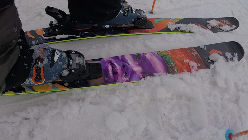 2019 ARMADA ARV 106 SKIS