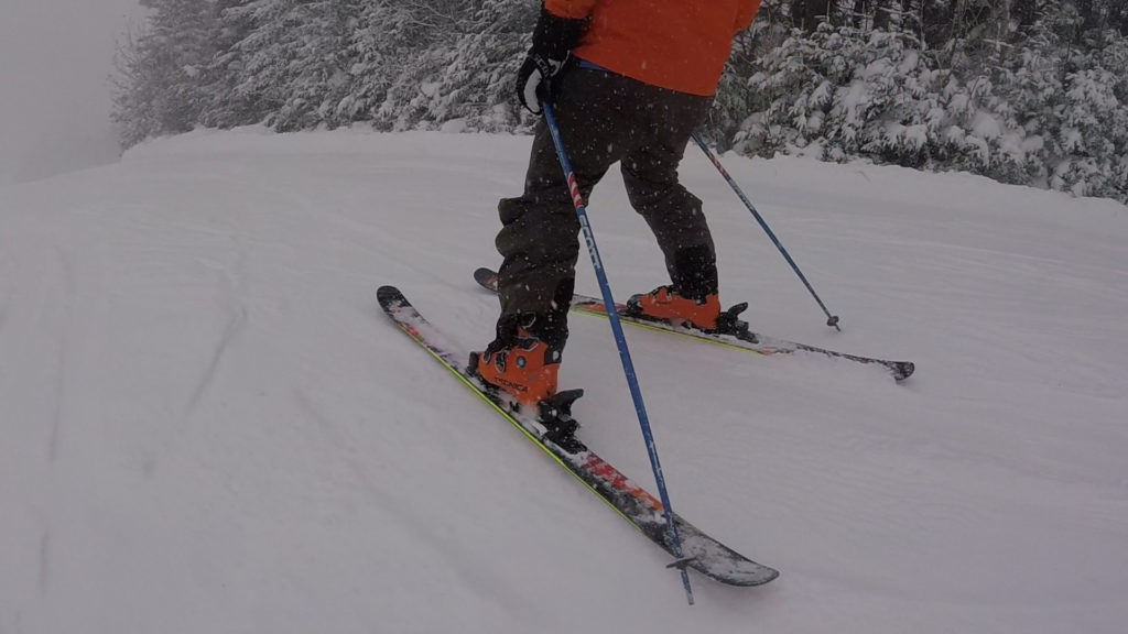 2019 ARMADA ARV 106 SKIS