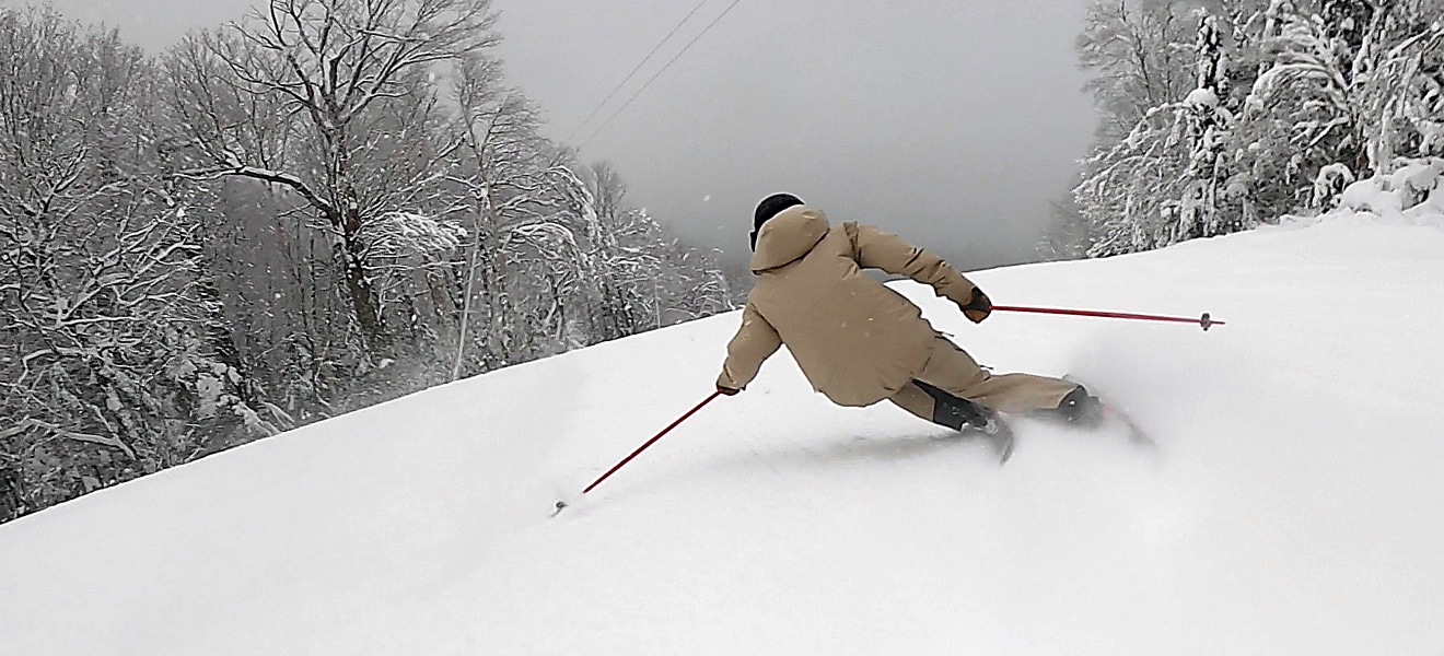 2022 Nordica Enforcer 88 Ski Review: Full Width Action Image 1