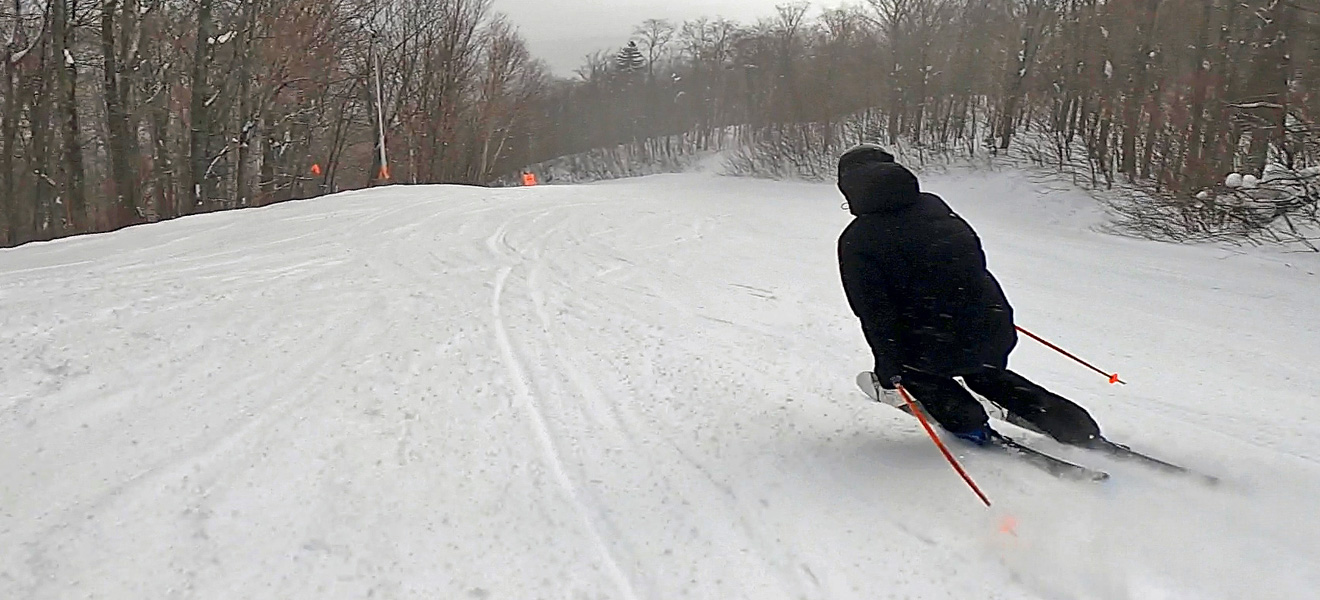 2022 Dynastar M-Free 99 Ski Review: Full Width Action Image 2