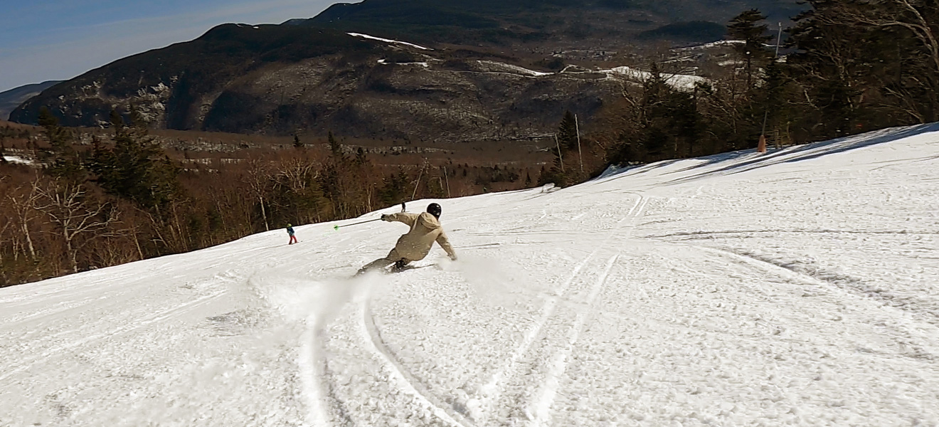 2022 Black Crows Serpo Ski Review: Full Width Action Image 2