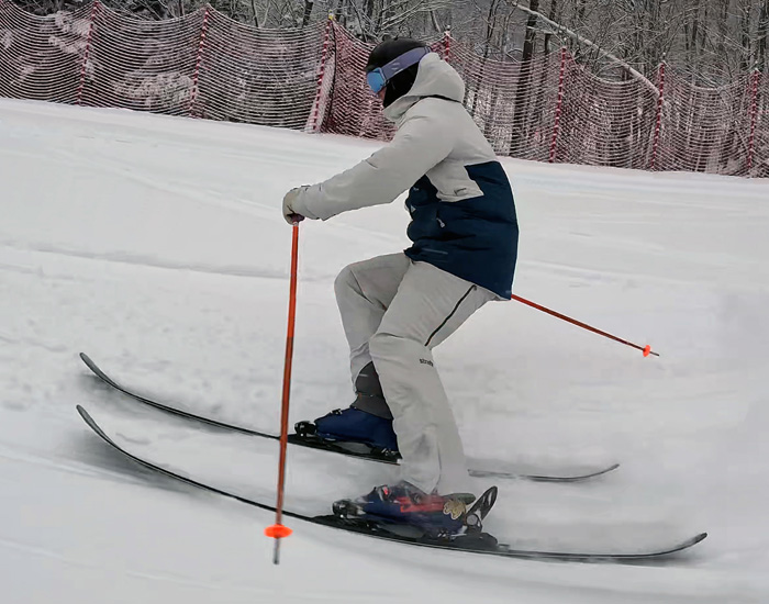2023 Nordica Unleashed 108 Skis: Half Width Action Image 2