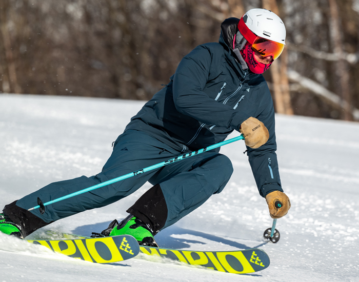 2024 Black Crows Artis Skis: Half Width Action Image 1